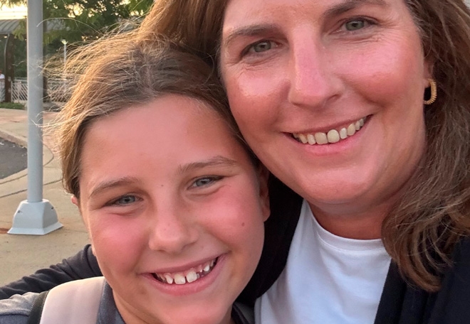 mother-daughter duo Amy and Ella